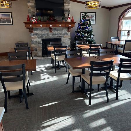 Fireside Inn And Suites Devils Lake Eksteriør billede