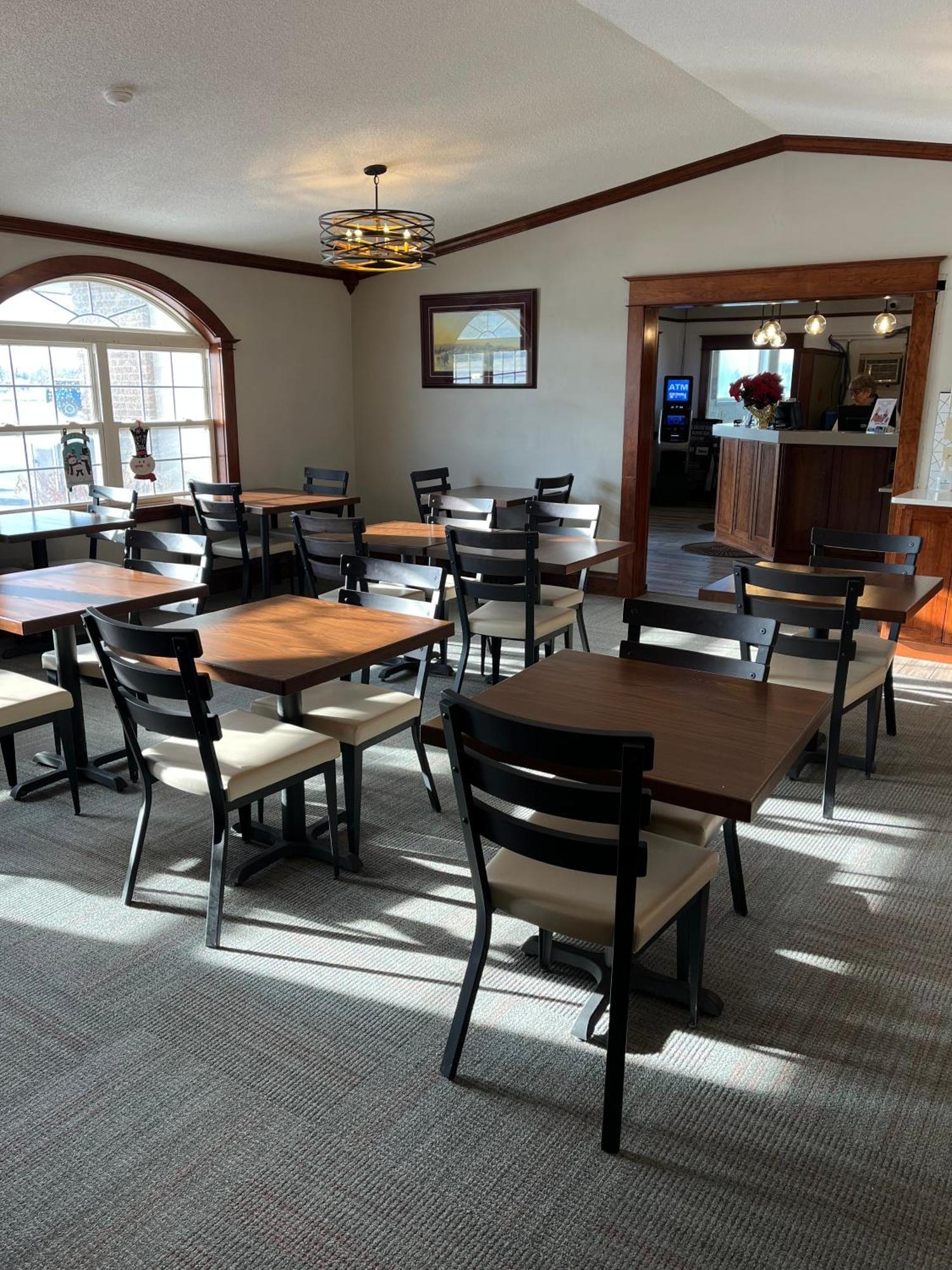 Fireside Inn And Suites Devils Lake Eksteriør billede