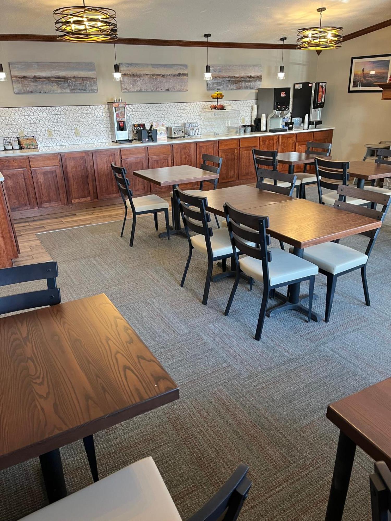 Fireside Inn And Suites Devils Lake Eksteriør billede