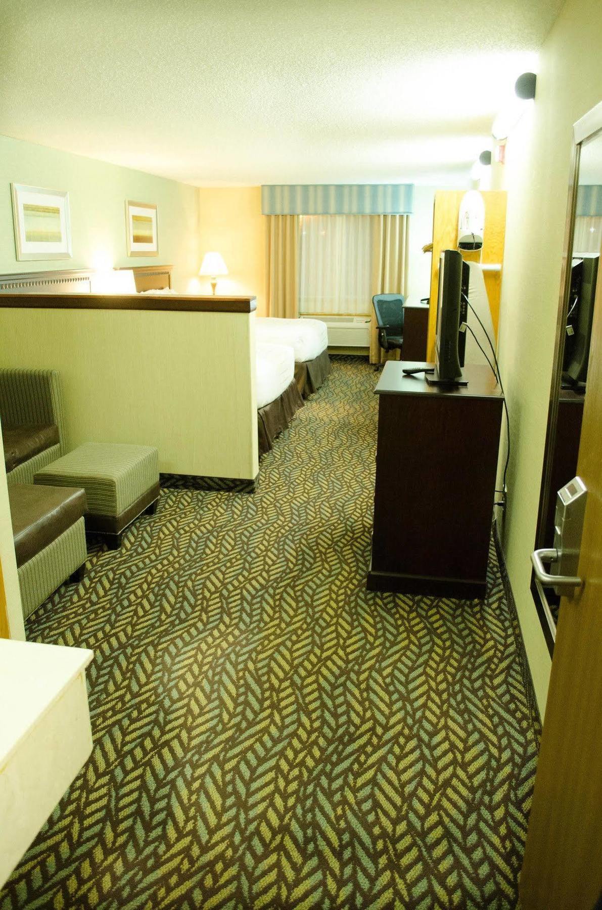 Fireside Inn And Suites Devils Lake Eksteriør billede
