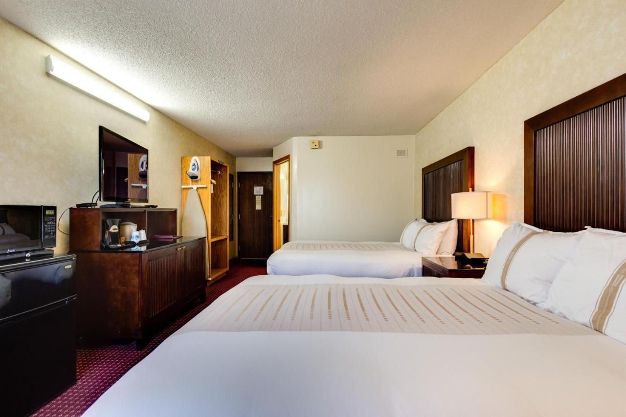 Fireside Inn And Suites Devils Lake Eksteriør billede
