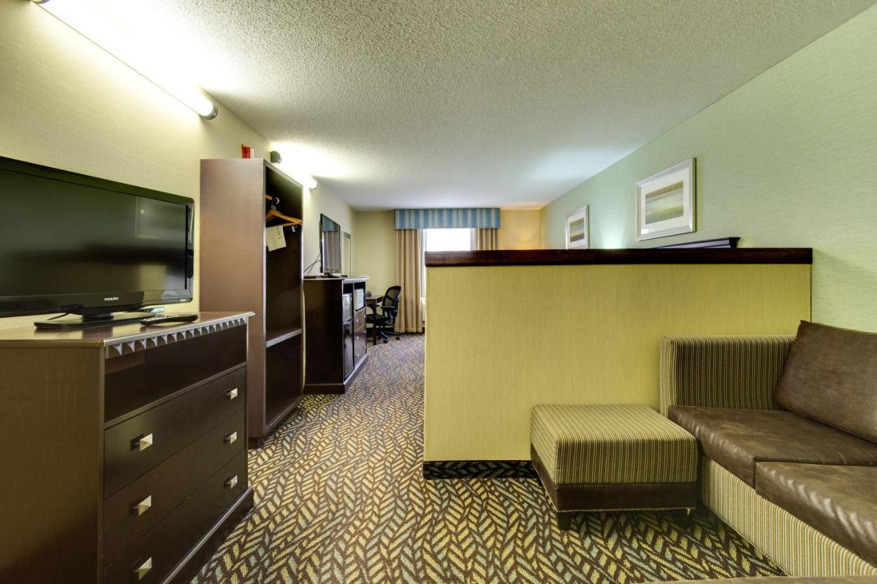 Fireside Inn And Suites Devils Lake Eksteriør billede