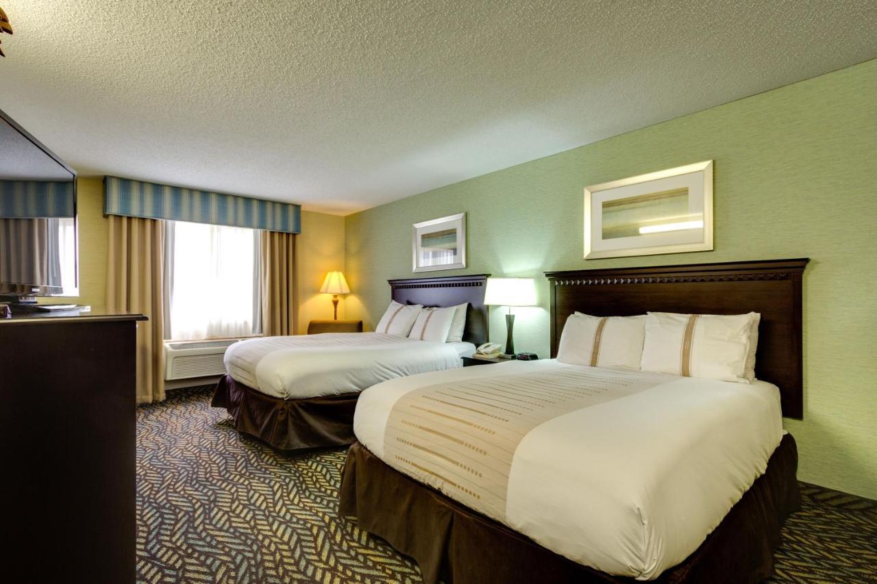 Fireside Inn And Suites Devils Lake Eksteriør billede