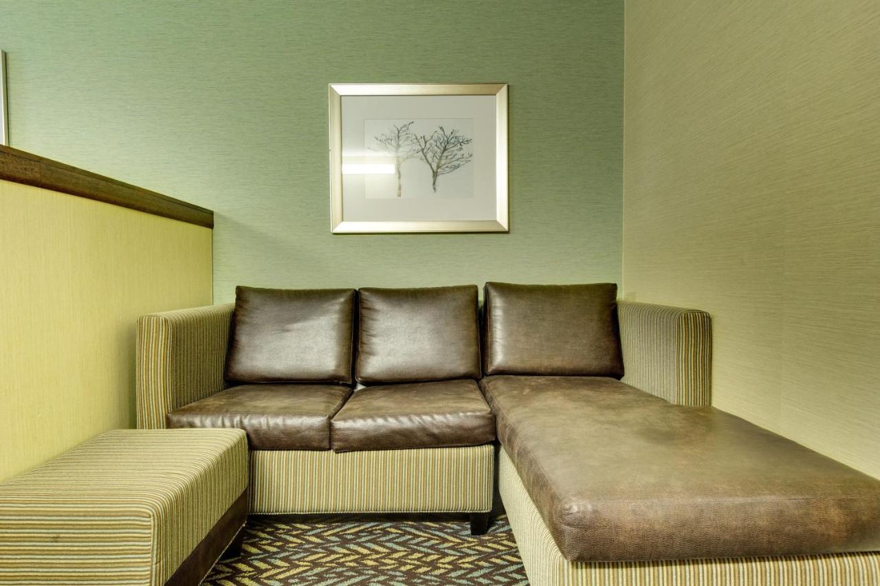 Fireside Inn And Suites Devils Lake Eksteriør billede