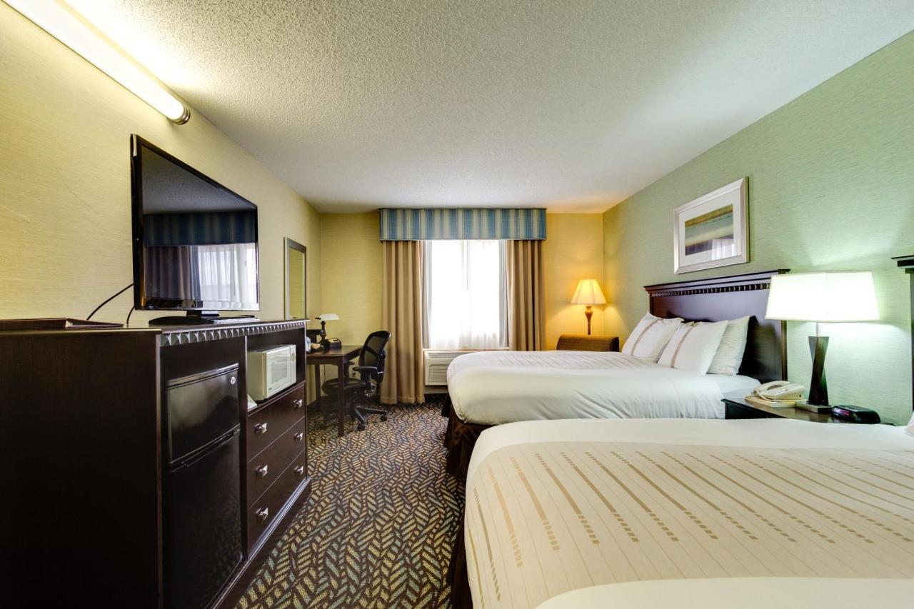 Fireside Inn And Suites Devils Lake Eksteriør billede